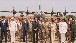 Rajoy visita a los militares desplegados en Senegal [upl. by Bernarr41]