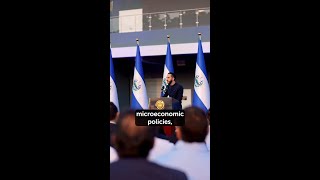 Macroeconomía y Microeconomía  English subtitles [upl. by Anaerb]