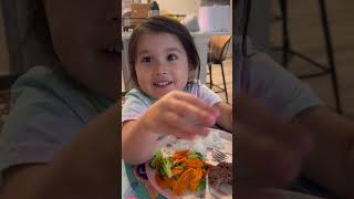 Siena explicando las comidas 🤣❤️😍 multiculturalfamily family multicultural [upl. by Eiramrefinnej]