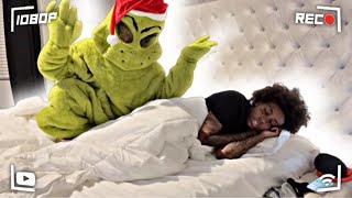 EXTREME GRINCH IN BED SCARE PRANK ON GIRLFRIEND 😨  HILARIOUS [upl. by Anneirb520]