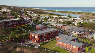 Blue Seas Holiday Villas in Scamander Tasmania by Grasshopper Travel [upl. by Snell]