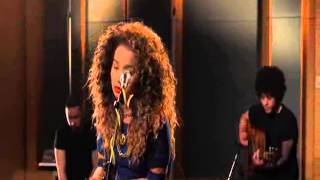 Ella Eyre  Deeper en vivo Español [upl. by Liu16]