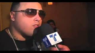 SMOOCHY CON NICKY JAM ENTREVISTA  TELEMUNDO [upl. by Ellenahc]