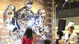 8 Foot Tall Robot Draws HUGE Crowds For Events [upl. by Meier]