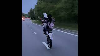 Yz 125 wheelies [upl. by Acirret667]