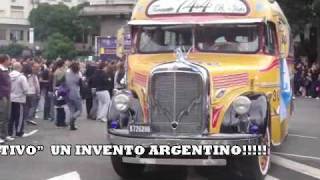 BICENTENARIO ARGENTINO  DESFILE DE VEHÍCULOS ANTIGUOS [upl. by Noet]