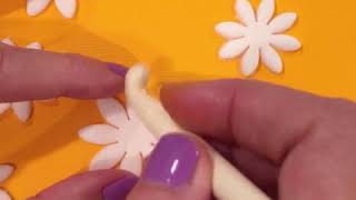 How to make Fondant Daisies [upl. by Jerrilyn]