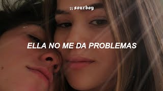 ella no me da problemas Letra [upl. by Andrey]