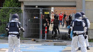 Ausschreitungen in Göttingen wegen CoronaQuarantäne [upl. by Shaya]