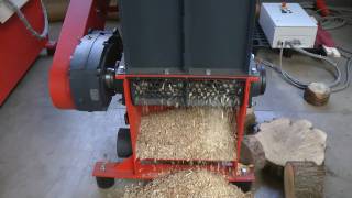 WEIMA WL 500 shredder shreds round timber sections [upl. by Aremmat479]