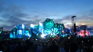 Showtek  Booyah Live EDC Las Vegas 2015 [upl. by Eutnoj781]