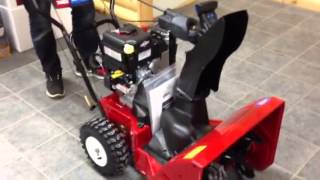 Toro Power Max 724OE [upl. by Akemed]