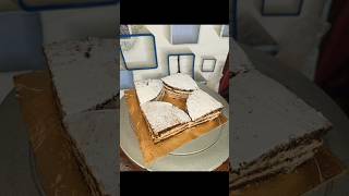 কাস্টমারকে না বলে কেক কেটে ফেললাম simplecakedecoration roundcakediyesquarecakecutting cakedecorat [upl. by Ayidan703]