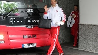 Bilder von der Abfahrt des FC Bayern München zum Auswärtspiel gegen Bayer Leverkusen [upl. by Artimas995]