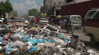 Los haitianos deportados de EEUU regresan a un país gangrenado por la violencia y la miseria [upl. by Attenehs]