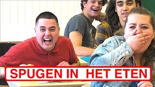 LEERLING SPUUGT IN ETEN VAN DE LERAAR [upl. by Marteena513]