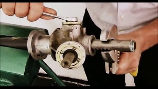 REPARACIÓN DE UNA CREMALLERA MECANICA DE DIRECCION PARTE 1 [upl. by Anneg87]