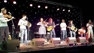 Eliza Carthy amp friends  Country Life Folk Against Fascism launch Sidmouth 070809 [upl. by Edelman]