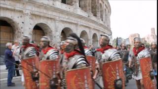 Natale di Roma 2015 il corteo storico ai Fori Imperiali [upl. by Holmann]