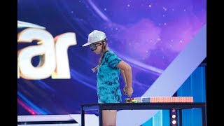 Alexia Fierbințeanu Călinescu spectacol cu peste 100 de cuburi Rubik în Marea Finală quotNext Starquot [upl. by Aicittel]