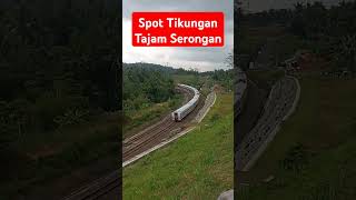 Spot Indah Serongan keretaapi palangpintuperlintasankeretaapiindonesia railfans [upl. by Chaddie]