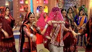 Sanaya Iranis Traditional Dance  Rangrasiya Full Episode [upl. by Salome]