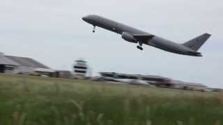 RNZAF Boeing 757200 leaves Invercargill Airport [upl. by Petersen57]