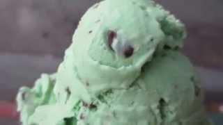 Thin Mint Ice Cream  Swensens Ice Cream Nob Hill San Francisco California [upl. by Naoj]