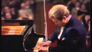 Emil Gilels  Schumann  Arabesque in C major Op 18 [upl. by Netnert]