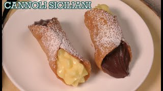 I CANNOLI SICILIANI ricetta ORIGINALE BUONISSIMI  Recipe Authentic Sicilian Cannoli shells [upl. by Ausoj]