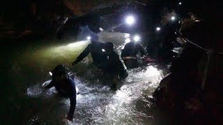 Diving expert explains challenges of Thailand cave rescue [upl. by Assele]