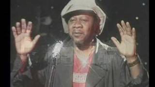 Papa Wemba  Omesatone [upl. by Etnahsal598]