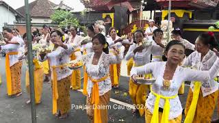 Tari Pendet Oleh Lansia Banjar Cau Tua Marga [upl. by Iaht]