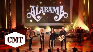 Little Big Town Performs quotThe Closer You Getquot  CMT Giants Alabama [upl. by Sergu]