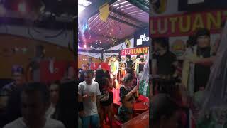 Wanderley Andrade cantando profissional papudinho no flutuante [upl. by Nostets]