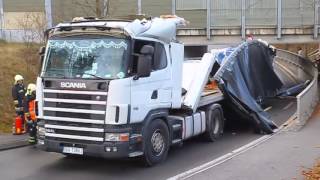 Fahrer fährt Lkw zu Schrott [upl. by Leibrag912]