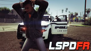 Hero Cop Shoots Windshield To Save Innocent Lives  GTA5 LSPDFR  Episode 1 [upl. by Niwdla]