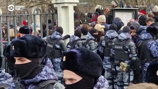 We Need To Speak Up Russians Honor Navalny Amid Heavy Police Presence At His Funeral [upl. by Maury]