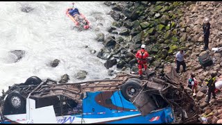 Tragedia en Pasamayo sube a 48 la cifra de muertos por despiste de bus [upl. by Anaig]