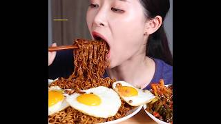 Black Bean Noodles With fried eggs amp kimchi❤️🤤asmr mukbang blackbeannoodles eating Fumeyamyam [upl. by Pytlik777]