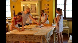 PANZEROTTI PUGLIESI IN CAMPAGNA FAMIGLIA AMORE E CUCINA  RICETTE DELLA NONNA MARIA [upl. by Aiki]