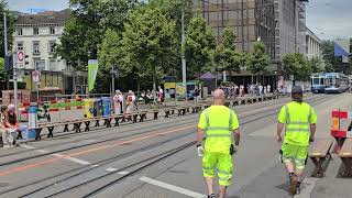 Tramverker beim Bürkliplatz ZHVor dem Umzug Eidgenössisches Trachtenfest 2024 Zürich ZH [upl. by Krasner]