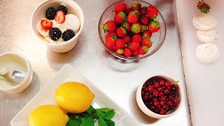 Recette snacking Pavlova aux fruits rouges  RATIONAL SelfCookingCenter XS [upl. by Edmee]