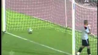 Portiere para rigore e mentre esulta la palla rimbalza allindietro è gol [upl. by Anilatak]