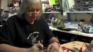 How to replace pickups in a Stratocaster by Seymour Duncan [upl. by Toomay422]