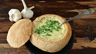 Ein typisches Österreichisches Gericht Alte Knoblauchsuppe im Brot [upl. by Anitsyrk]