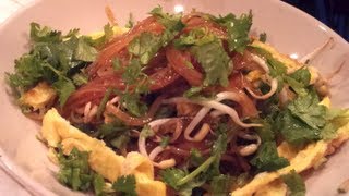 Cw Nana Lao Fried Noodles ຂົ້ວໝີ່  Kua Mii [upl. by Artie]