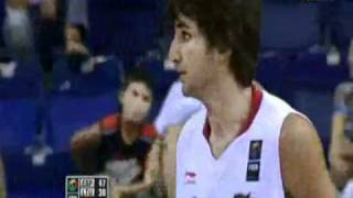 Lithuania vs Spain Mantas Kalnietis tricks Ricky Rubio [upl. by Carlisle]