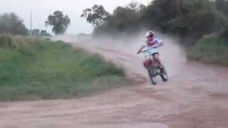 Probando una Honda CRF 450R [upl. by Dorlisa139]