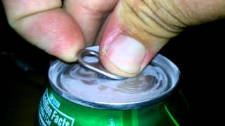 How to Open a Soda Can with Short Nails [upl. by Behlke]